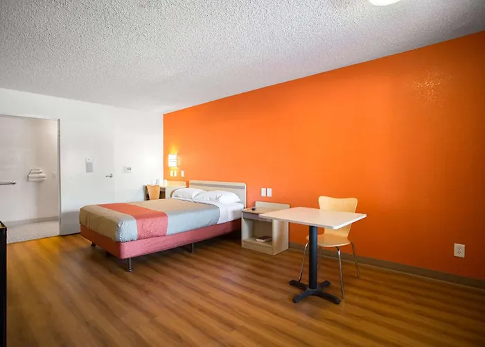 Hotel 6-kingman, Az - Route 66 West 3*
