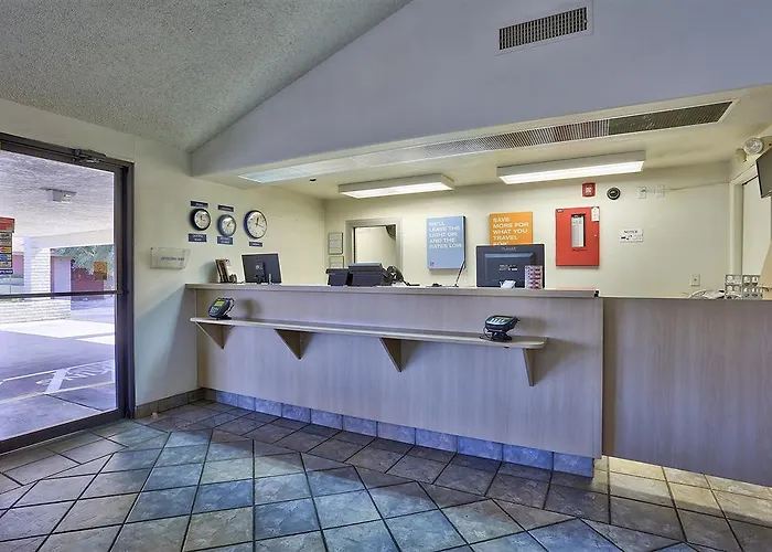 Hotel 6-kingman, Az - Route 66 West 3*