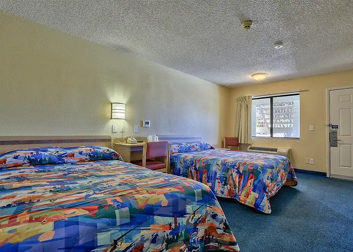 Hotel 6-kingman, Az - Route 66 West 3*