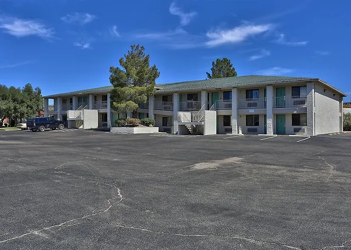 Hotel 6-kingman, Az - Route 66 West 3*